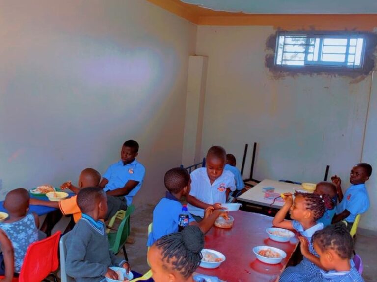 children eating 2.jpg